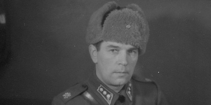 Kuvassa on runoilija ja upseeri Yrjö Jylhä. Kuva: Suomen armeija, Wikimedia Commons.