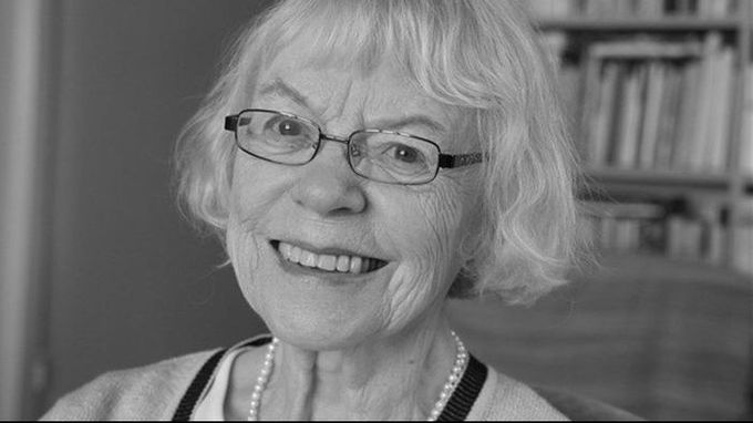 Aila Meriluoto. Kuvan lähde on Laura Malmivaara Kustannusyhtiö Siltala.