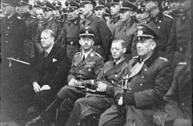Norjan antsihallintoa: Vidkun Quisling, Heinrich Himmler, Josef Terboven ja Nikolaus von Falkenhorst.  Kuvan lähde on Wikipedia.