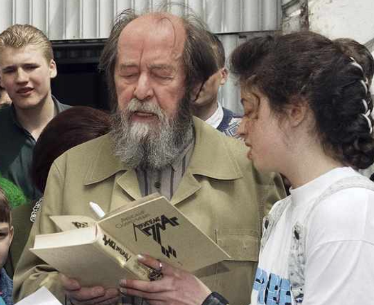 6. Kirjailija Solzhenitsyn. Kuvan lähde on 