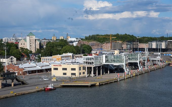 Viking Linen matkustajaterminaali Turussa. Kuvan lähde on Wikipedia.