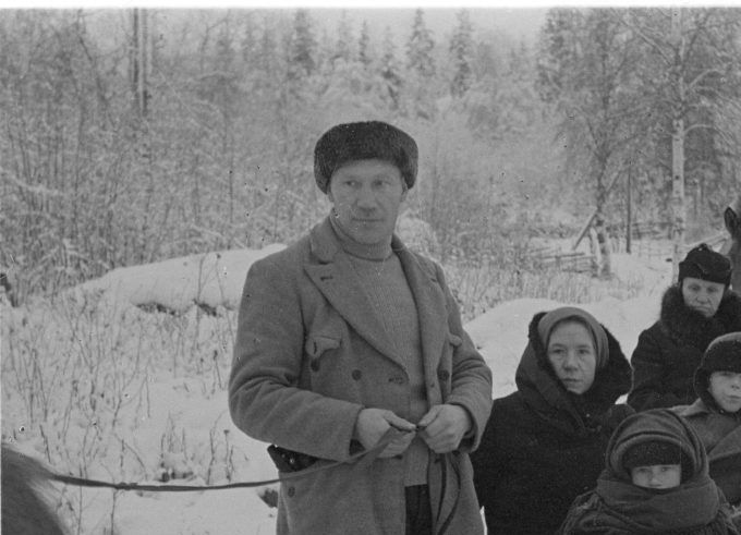 Siviilien evakuointia Kannaksella sodan alkupäivinä 1939. Kuvan lähde on SA-kuva.