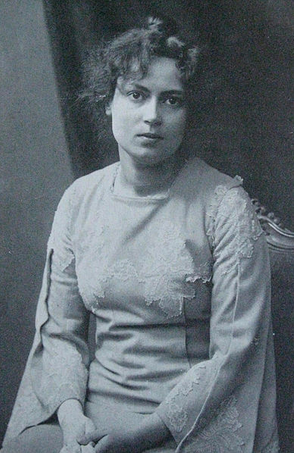Freya Schoultz vuonna 1903. Kuvan lähde on Wikipedia.