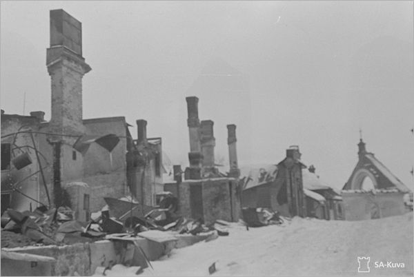 1. Viipurin pommituksen jälkiä helmikuussa 1940. SA Kuva/Sotaveteraanit.fi.
