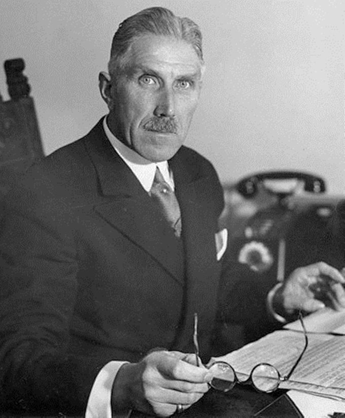 Franz von Papen. Kuvan lähde on listelist.com.