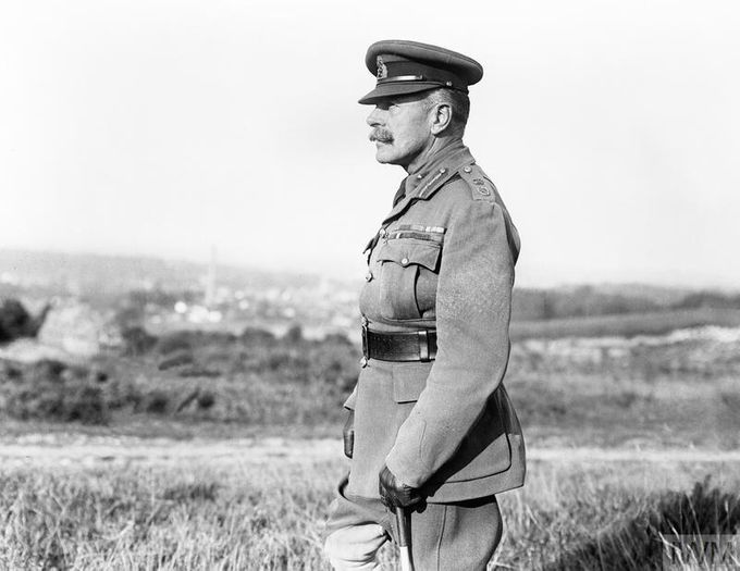 Kuva 1. Britannian joukkojen komentaja oli Sir Douglas Haig marraskuusta 1915 alkaen. Kuvan lähde on iwm.org.uk/history.