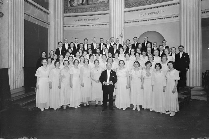 Kuva 6. Kansalliskuoro vuonna 1936. Kuvan lähde on finna.fi.