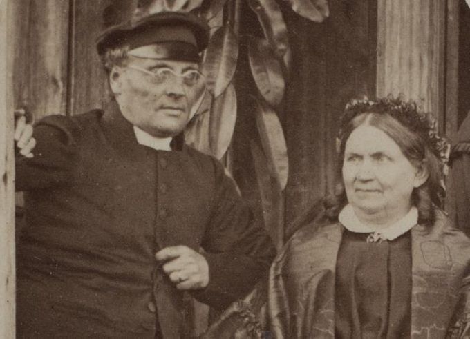 Kuva 2. Johan ja Fredrika Runeberg vuonna 1863. Kuvan lähde on historiarum.fi.