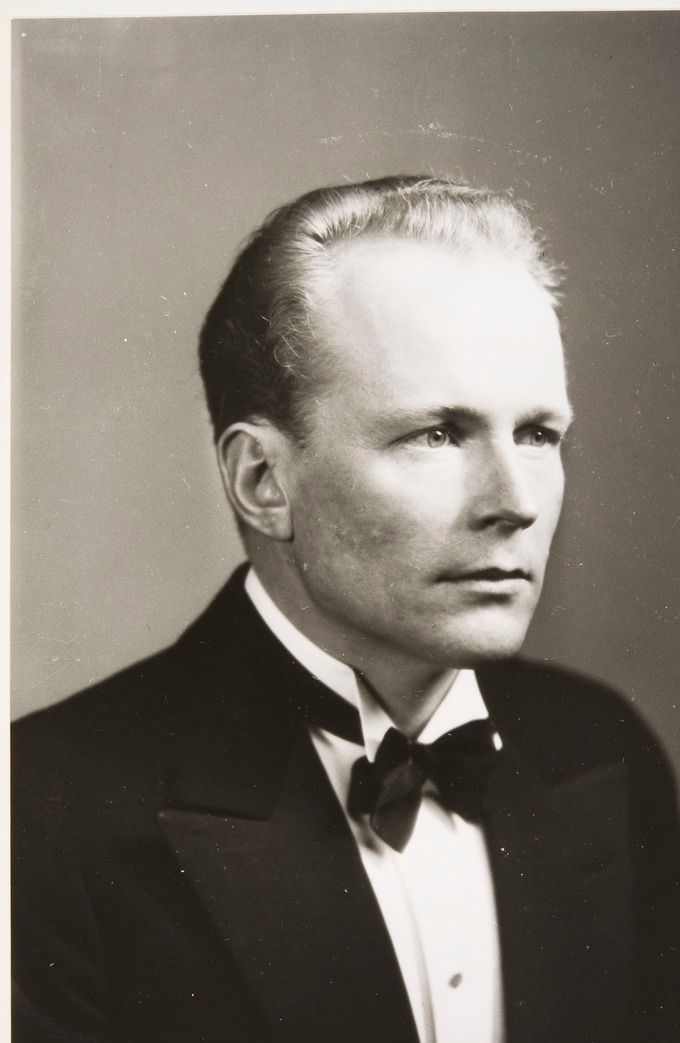 Kuva 1. Kuvanveistäjä Kalervo Kallio. Kuvan lähde on finna.fi.