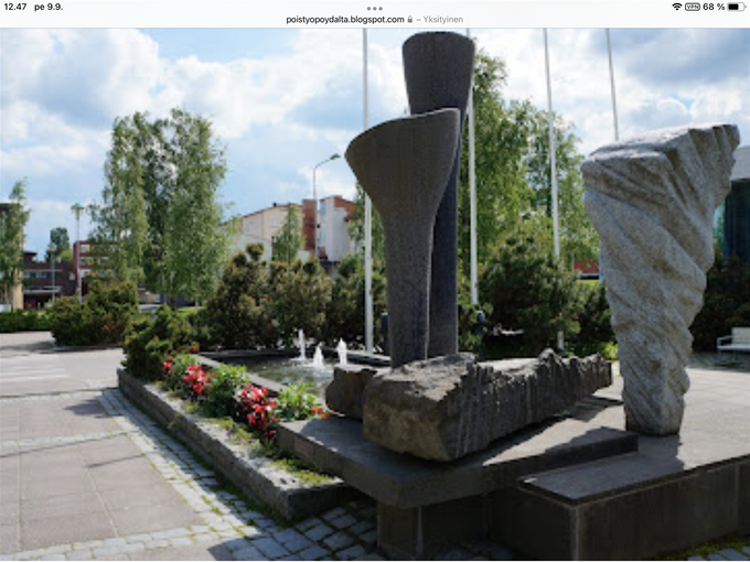 Kuva 2. Helvi Juvosen muistomerkki ”pikarijäkälät” Iisalmessa . Kuvan lähde on poistyopoydalta.blogspot.com.