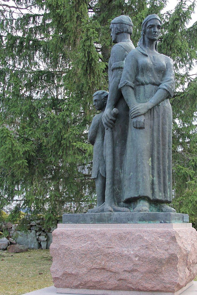 Kuva 1. Kalervo Kallion teos ”Uudisraivaajapatsas”. Kuvan lähde on wikipedia.org.